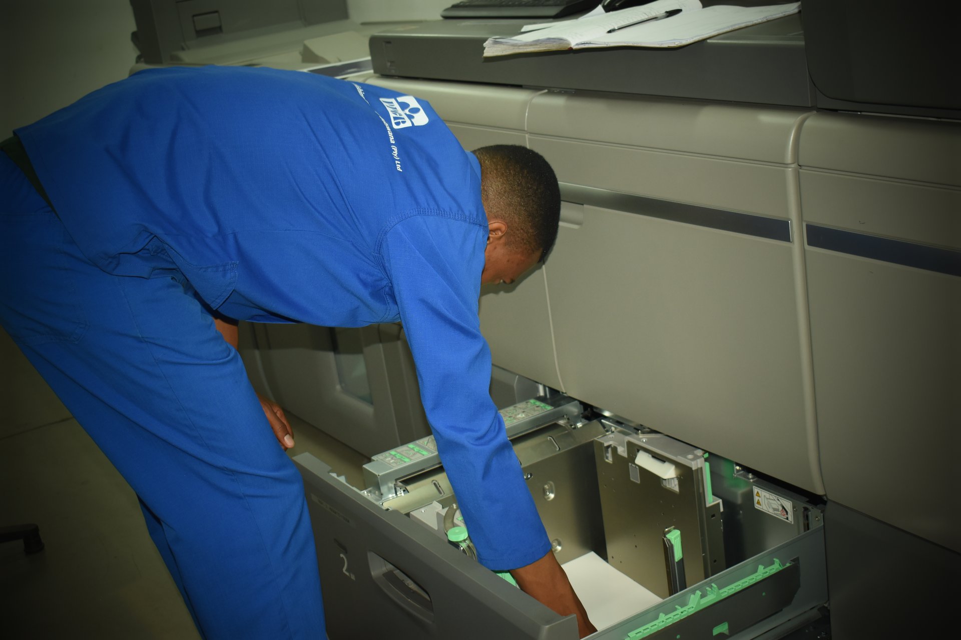 Digital press producing a print run