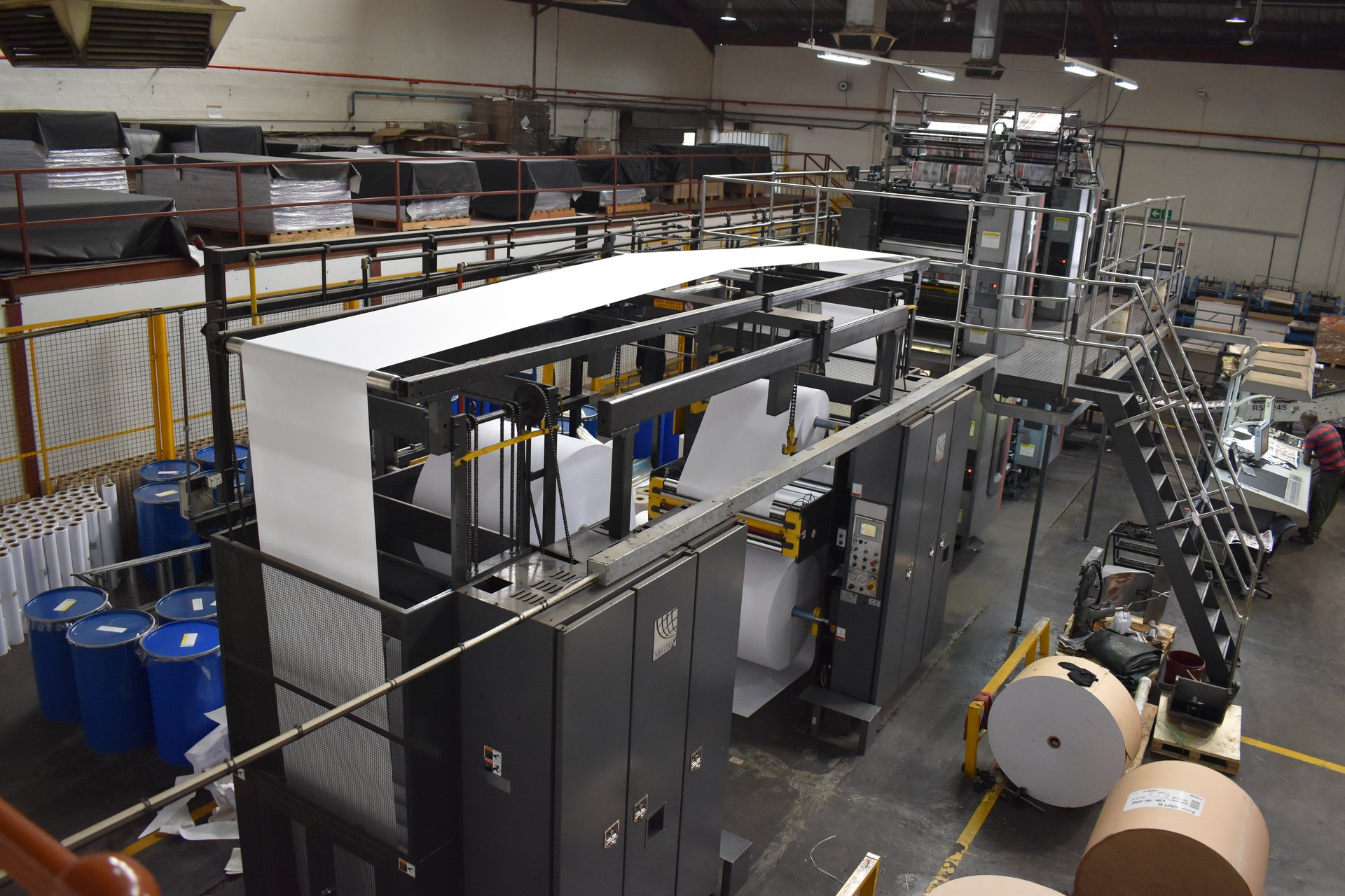 Web offset press running a print job